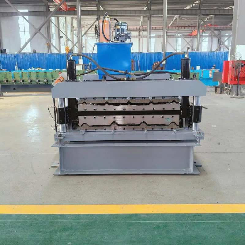 840/914 二層ロール成形機