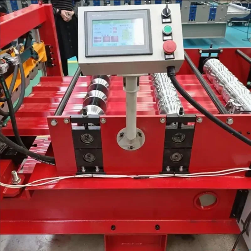 910 カラー鋼ロール成形機